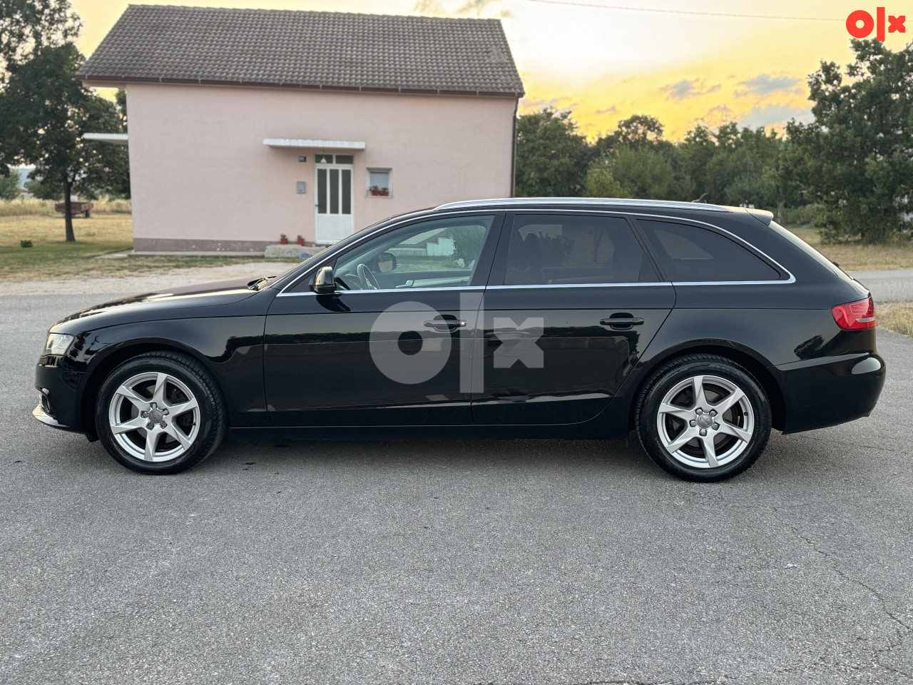 Audi A4 B8 2.0 TDI NAVI PDC MFL