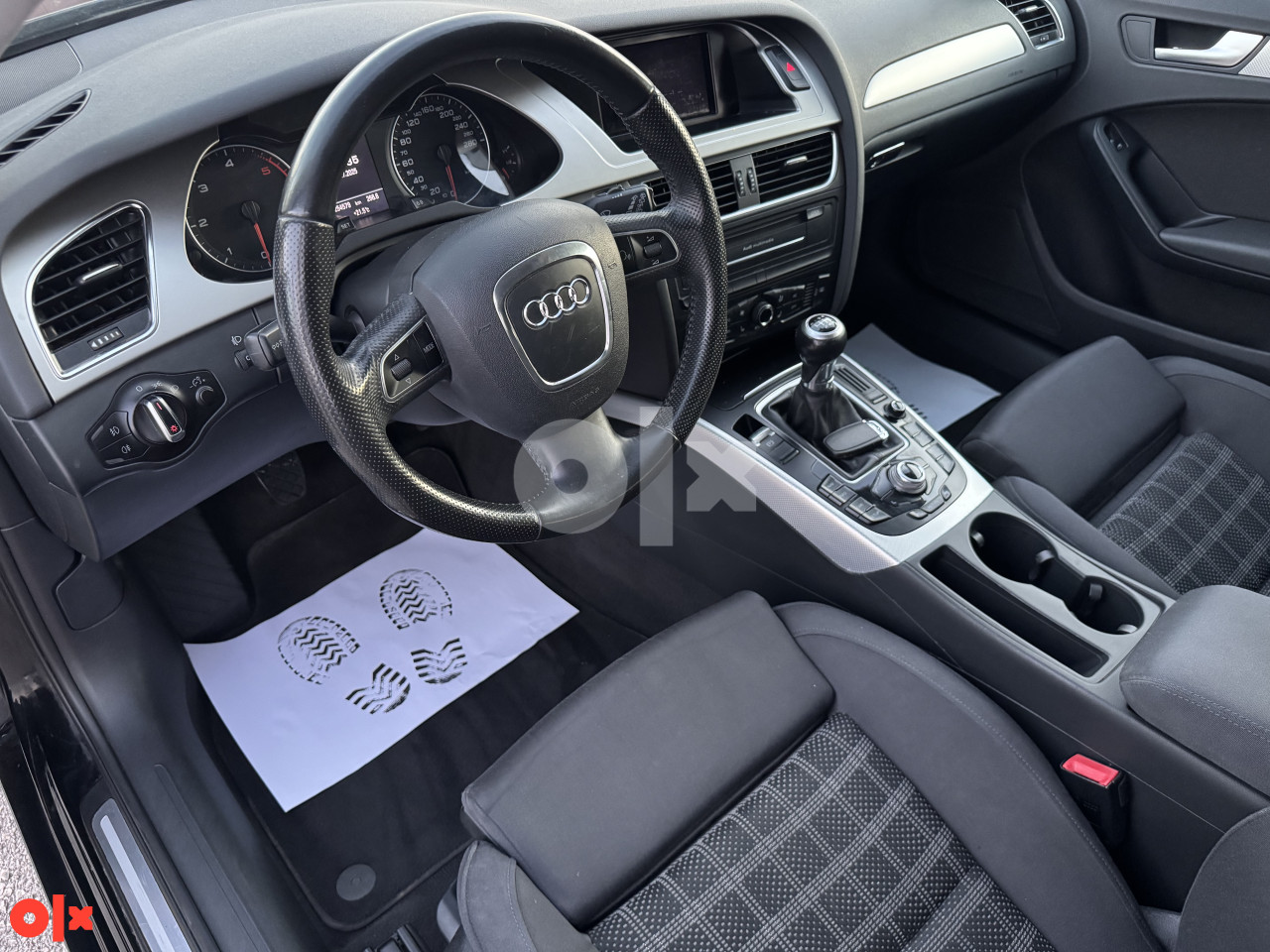 Audi A4 B8 2.0 TDI NAVI PDC MFL