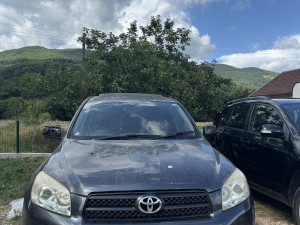 Toyota Rav4 2006 prednja hauba 063 339 996