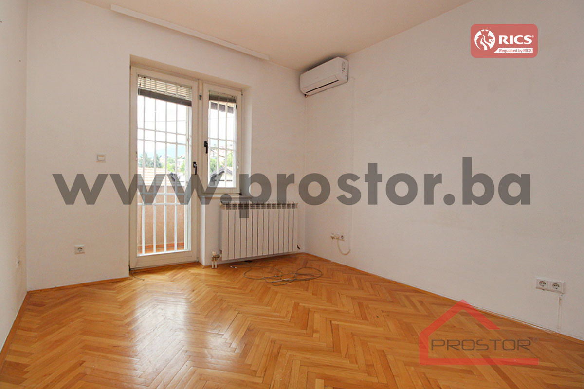 PROSTOR izdaje: Kuća sa baštom i garažom, Koševo 15