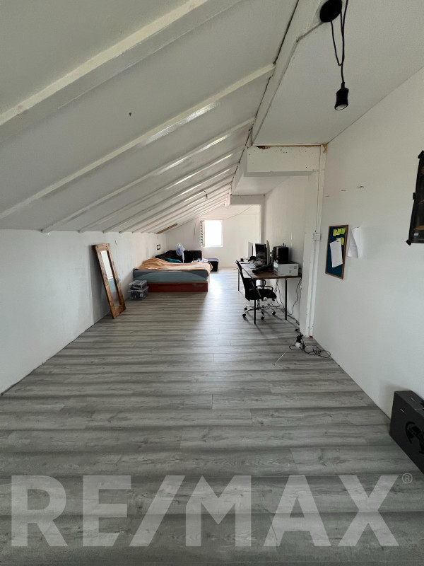 Na prodaju kuća sa zemljištem  6.975m2 u Mahovljanima, Laktaši 25