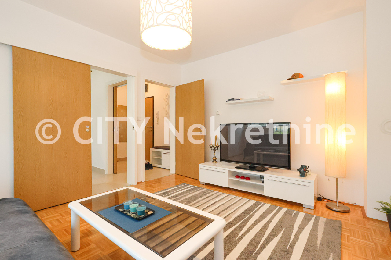 Dvosoban namješten stan - Centar - Šip - 47 m2 3