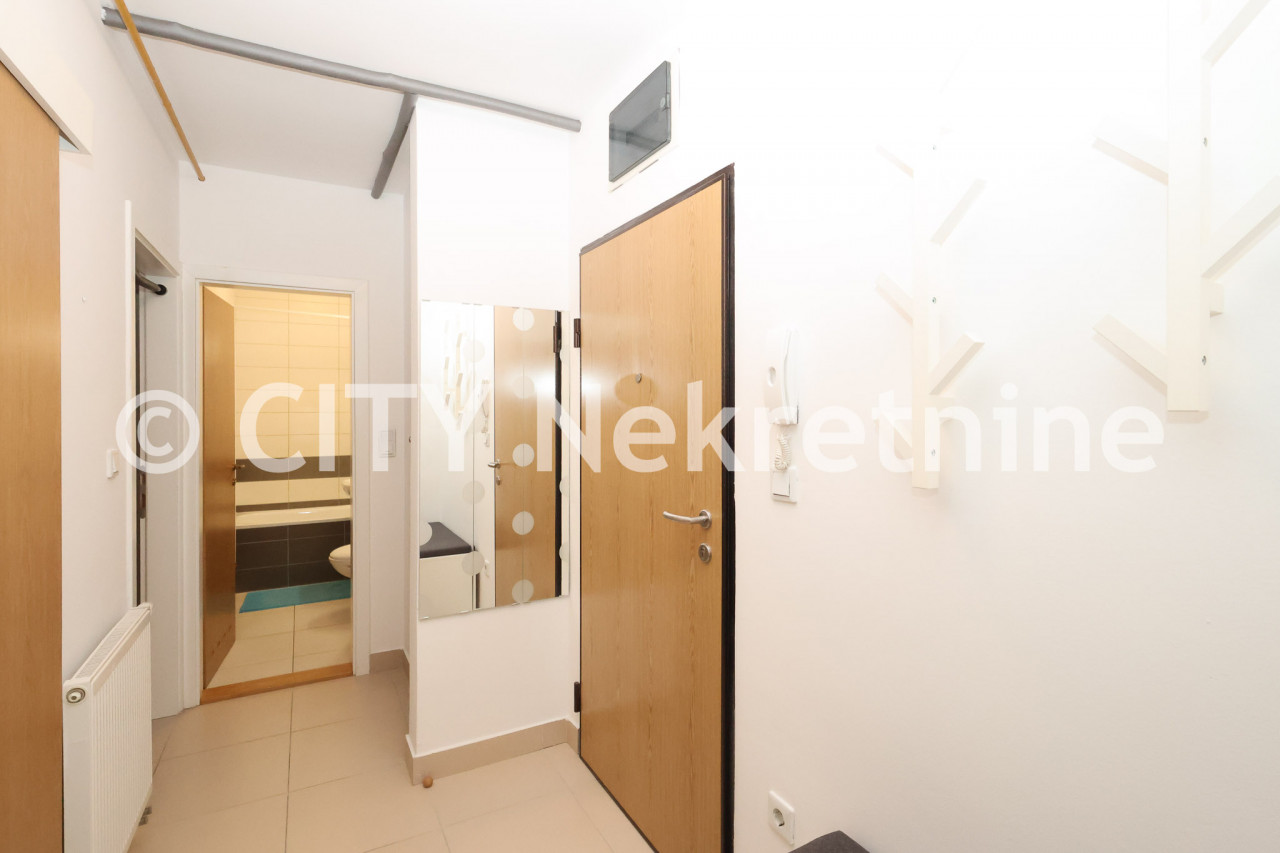 Dvosoban namješten stan - Centar - Šip - 47 m2 13