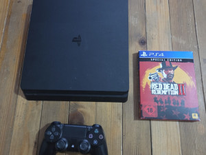 Playstation 4 slim