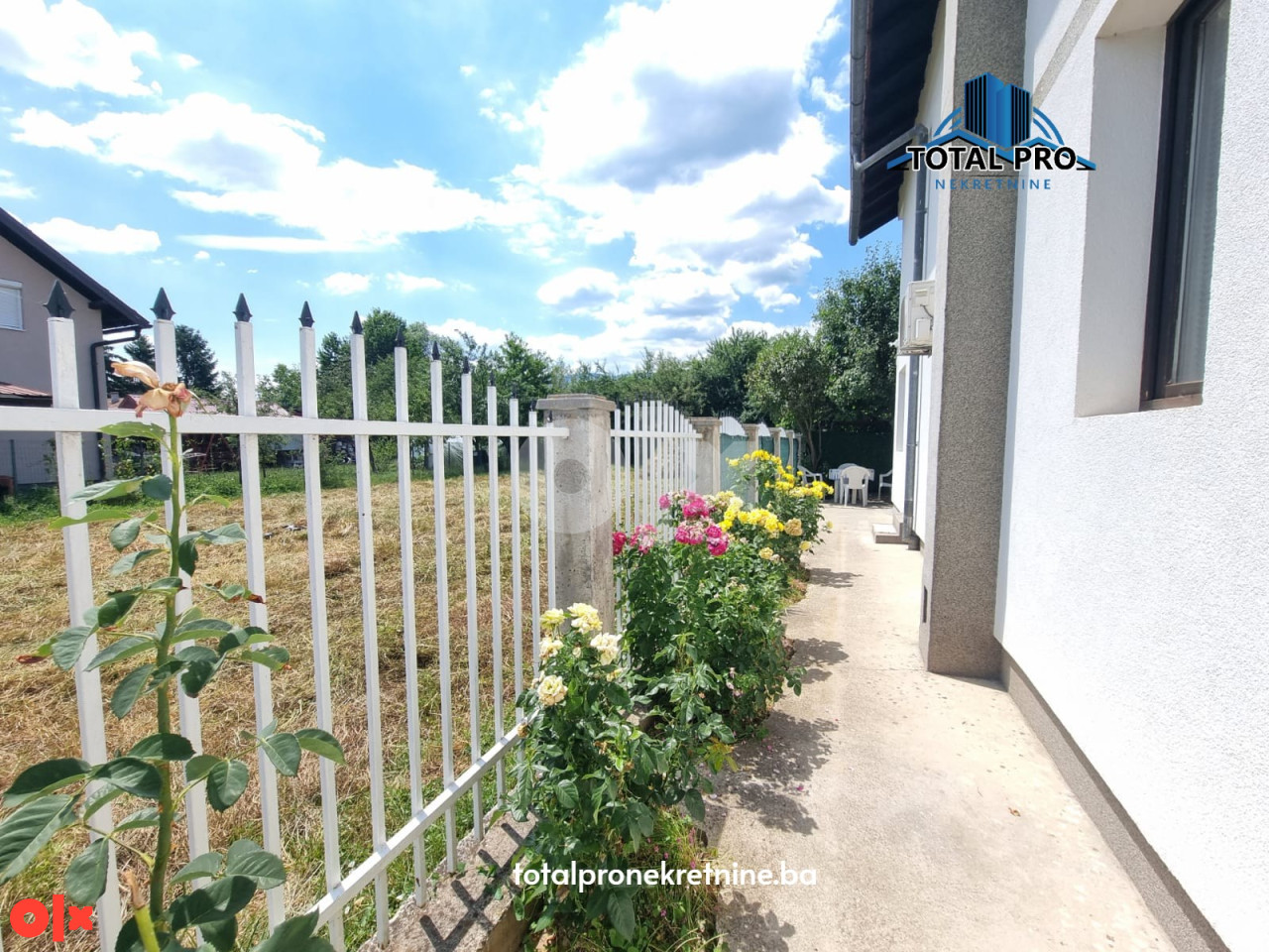 TOTAL PRO / Trosoban stan u kući 140 m2 / Otes 18