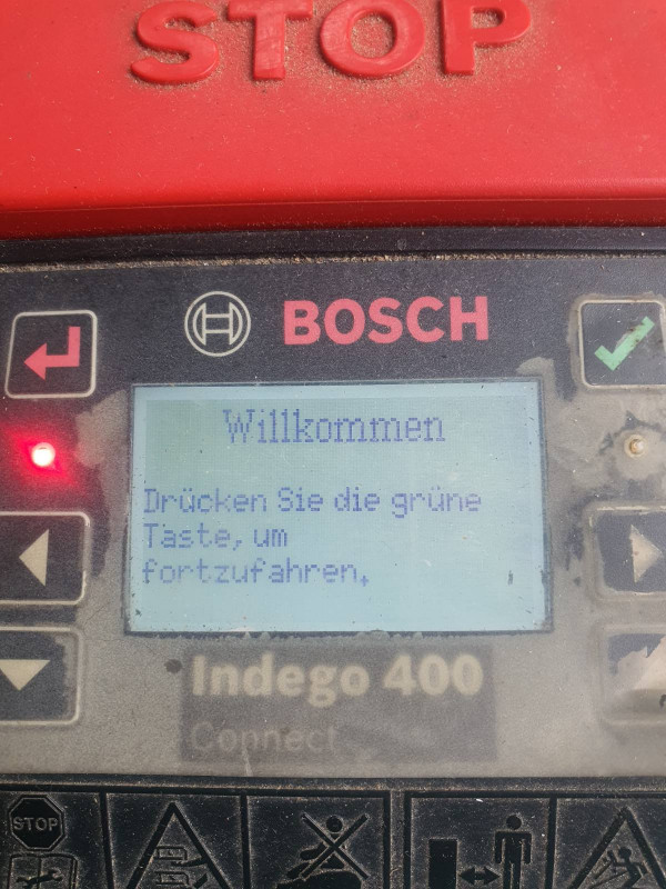 Robot kosilica BOSCH Indego 400 Connect
