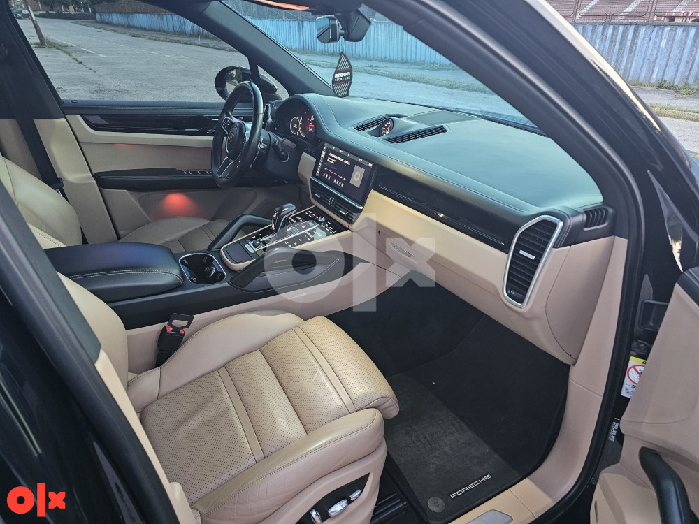 Auto u top stanju  sa odradzenim servisima