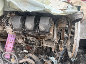 Motor actros 1846 u dijelove