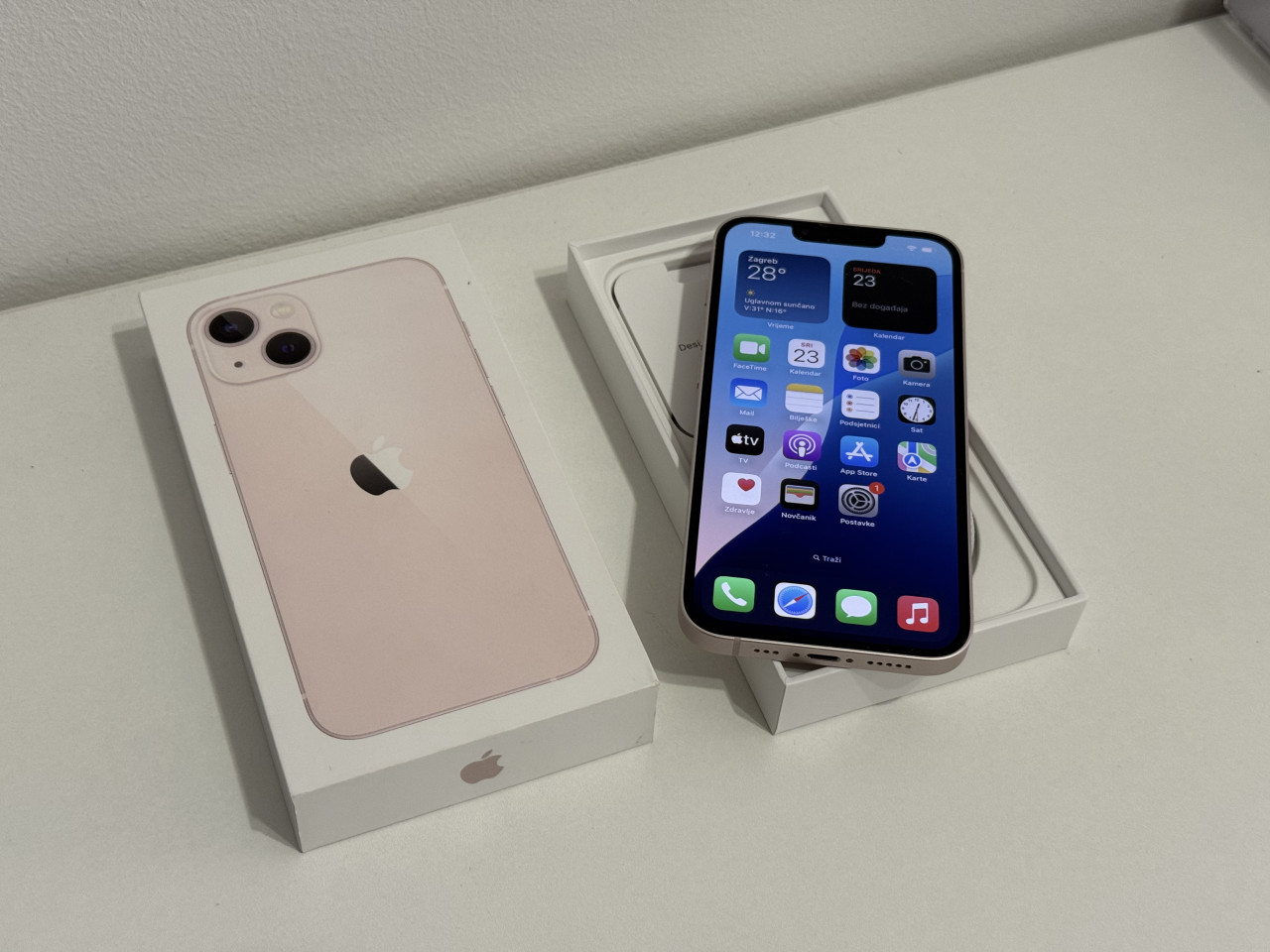 Apple iPhone 13 128GB Pink KAO NOV