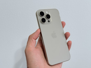 iPhone 15 Pro Max 256GB Natural Titanium BH 90%