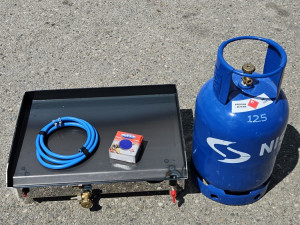 Plinski Rostilj na Plin 60x45 sa Plinskom Bocom NIS 20l
