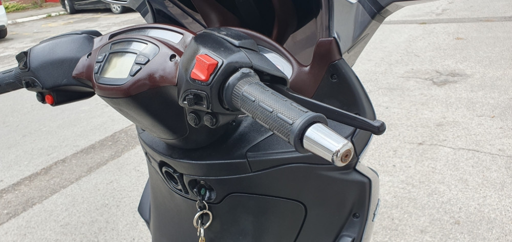 PIAGGIO X9 250 CCM TOP STANJE  AKCIJA REGISTROVAN
