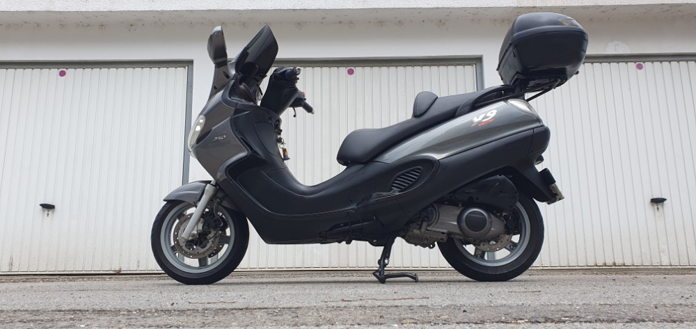 PIAGGIO X9 250 CCM TOP STANJE  AKCIJA REGISTROVAN