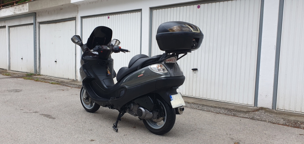 PIAGGIO X9 250 CCM TOP STANJE  AKCIJA REGISTROVAN