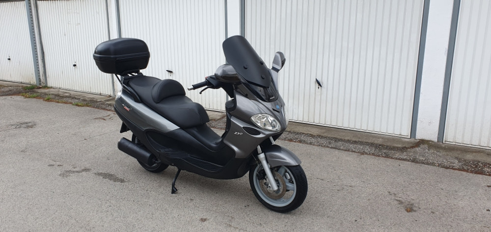 PIAGGIO X9 250 CCM TOP STANJE  AKCIJA REGISTROVAN