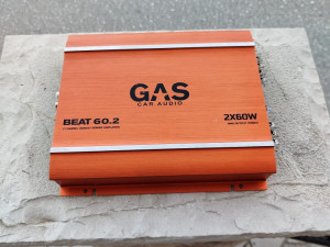 Auto pojacalo gas