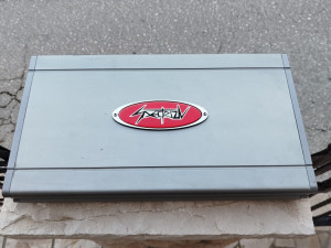 Auto pojacalo spectron