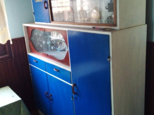 Na prodaju orman oras i kredenac