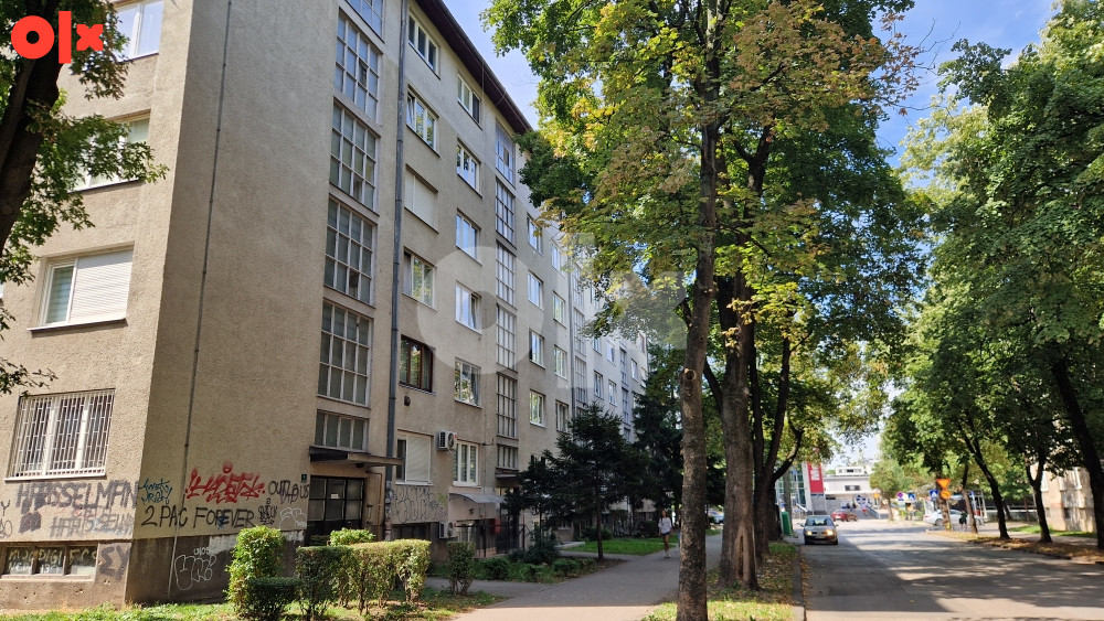 Novonamjesten i renoviran dvosoban Grbavica  stan 2