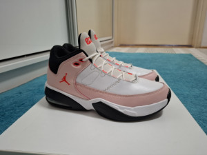 Ženske tene Air Jordan originalne kožne 1-2put nošene