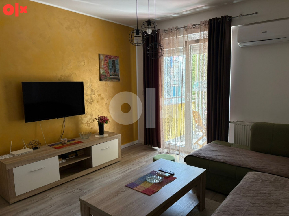 Stan na dan Bihać/ 0603240907/ VIVA 13