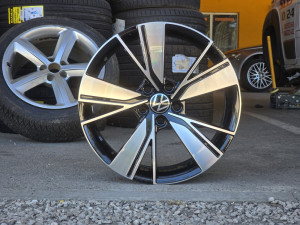 Alu feluge felge felne 18 5x112 8J ET40 57.1