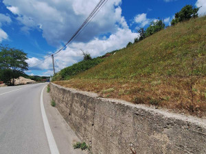Atraktivno zemljište na glavnoj saobraćajnici-Pavlovac