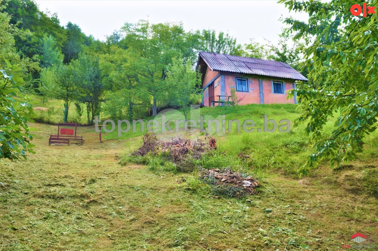 Kuća 38m2 sa 3 manja objekta i okućnicom od 1887m2, Kobilja Glava 17