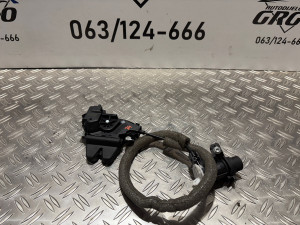 Brava zadnje haube Mercedes E W 212 W212 A2047500185