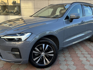 VOLVO XC60 2.0 B4 4x4 "Momentum" Full LED Virtual Keyless 2022