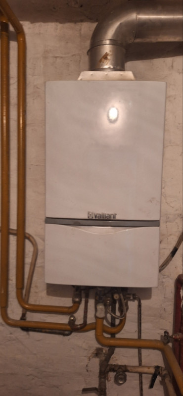 Plinski kotao bojler Vaillant 240/3-3 M R1 24