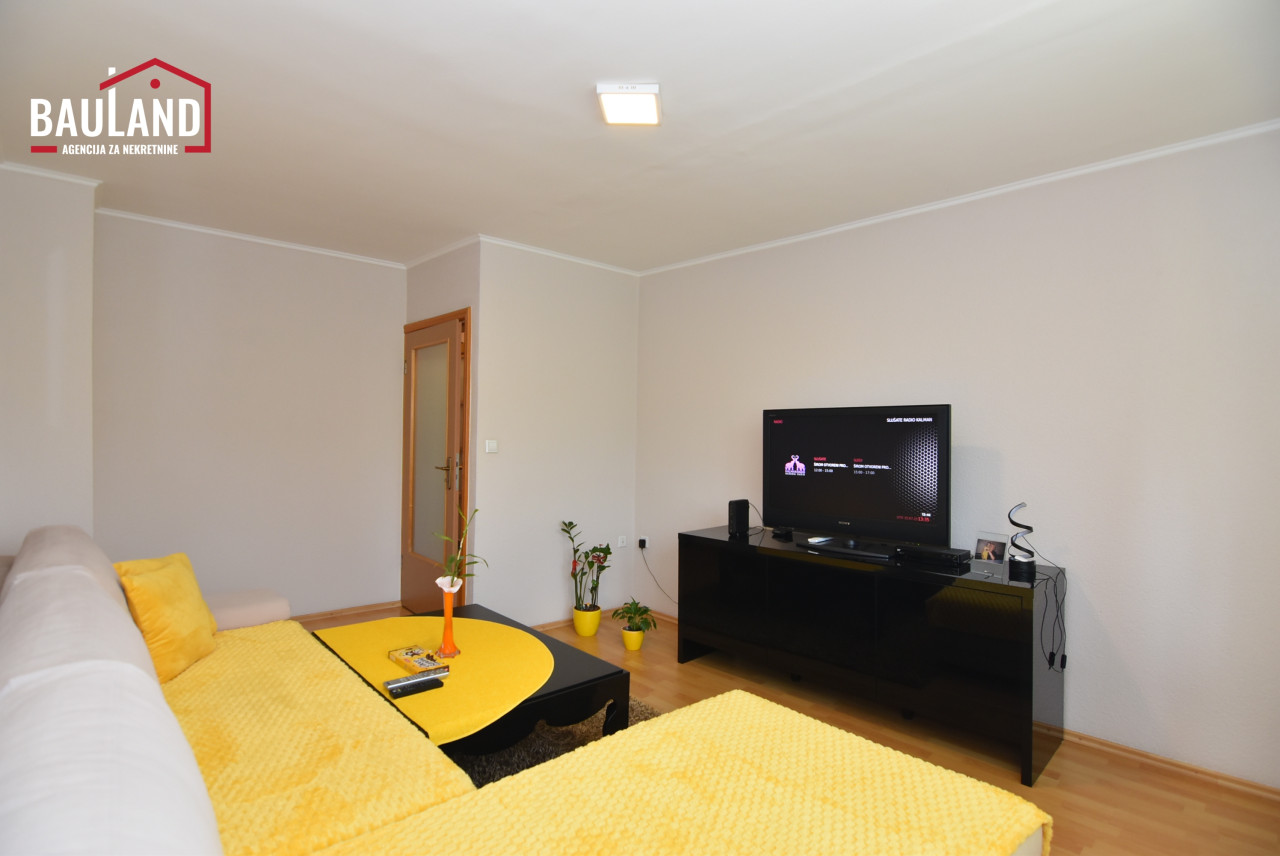 Dvosoban renoviran stan, 60m2 / Koševsko brdo, Centar 2