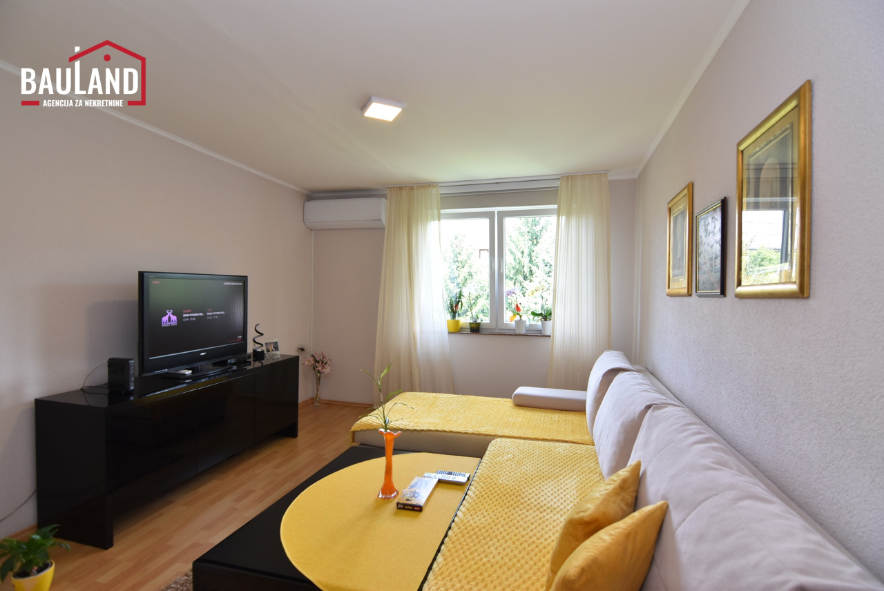 Dvosoban renoviran stan, 60m2 / Koševsko brdo, Centar 3
