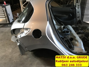 Zadnji bok STRANICA DESNI Peugeot 308 2008