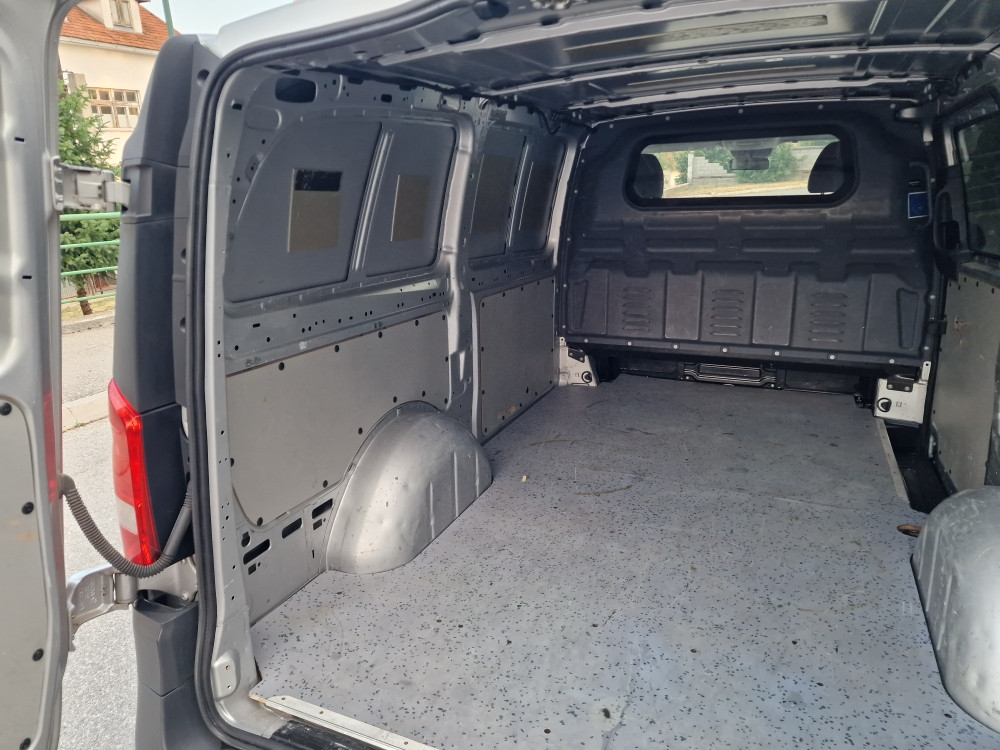 Mercedes Benz Vito Long 2.2cdi mod2016god Top Stanje