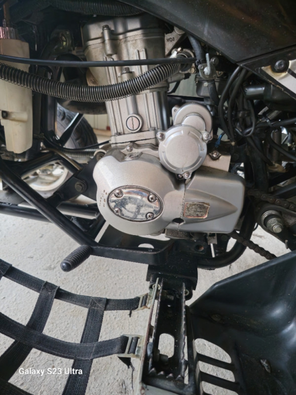 Quad 250  samo 500kilometara na satu