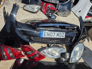 Djelovi mercedes b klasa