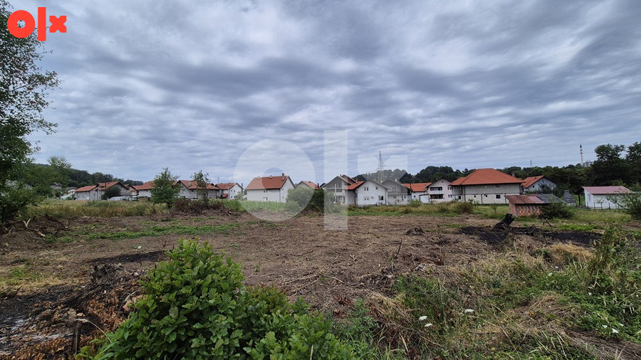 Zemljište Banovići 2401m2, 60KM/m2