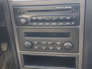 Fabricki radio Opel Astra G