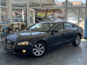 Audi A5 2.0 TDI 2010 G AUTOMATIK !