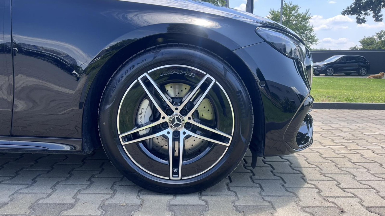 Mercedes-Benz E 220 d 4M - 2025