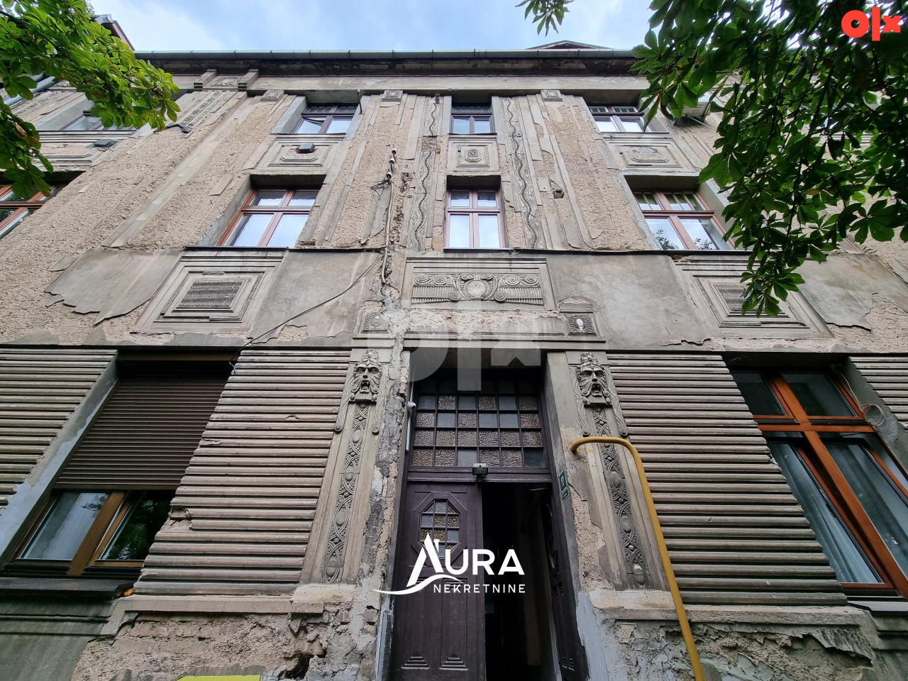 AURA/ Stan 36m2 (+15m2) / Parking / Centar