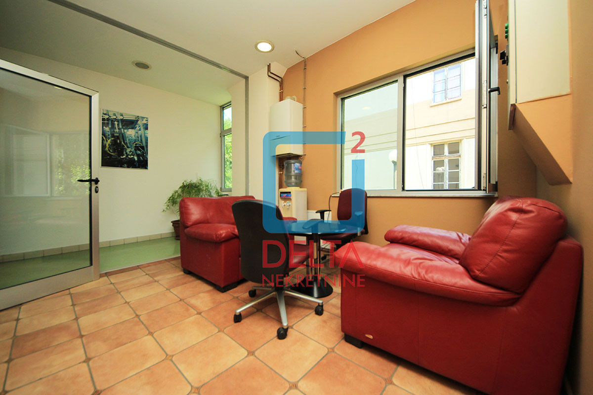 Magacinsko proizvodni objekat 1448m2 / Novo Sarajevo