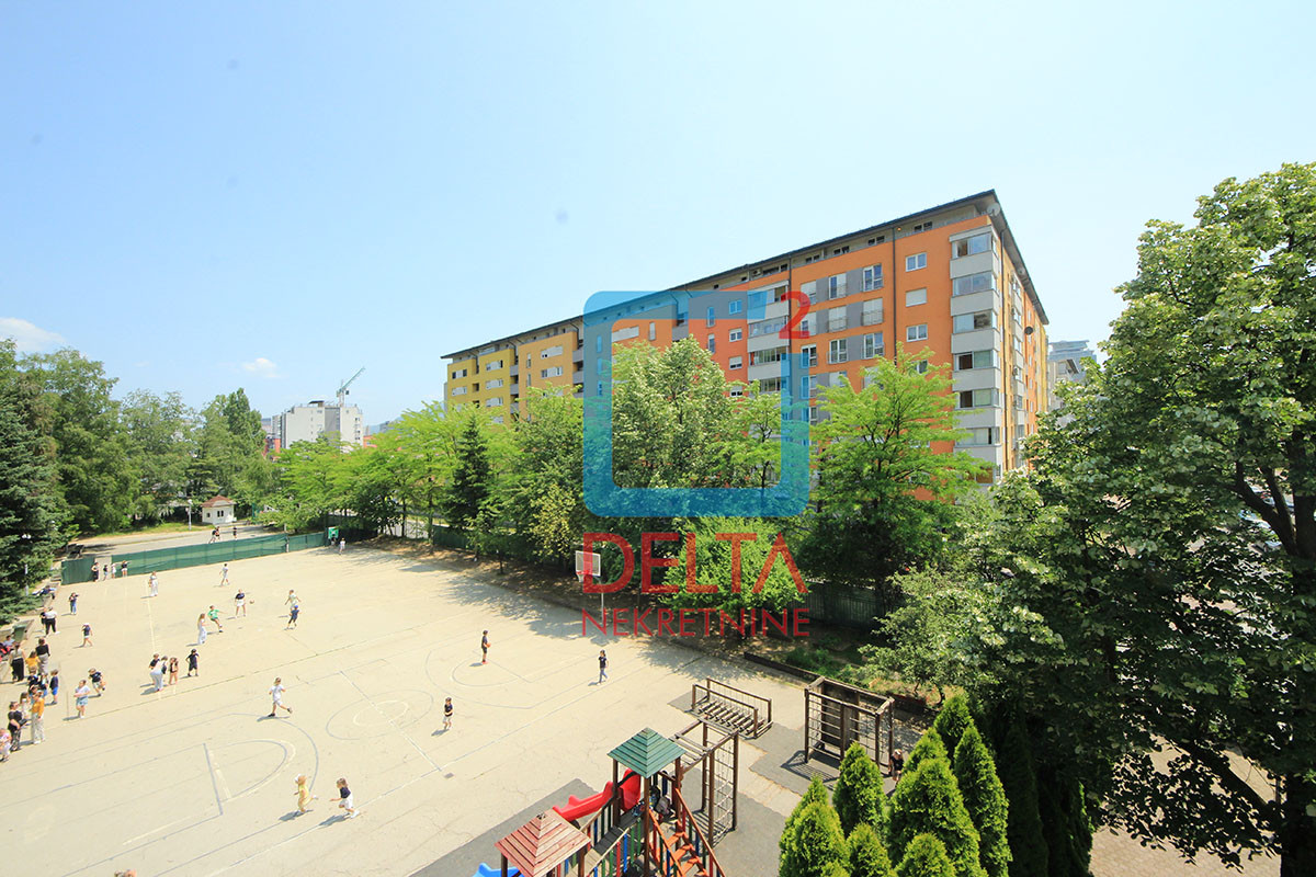 Magacinsko proizvodni objekat 1448m2 / Novo Sarajevo
