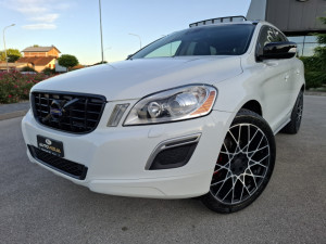 VOLVO XC60 D5 AWD R DESIGN AUTOMATIC SAVRSENO STANJE  XC 60