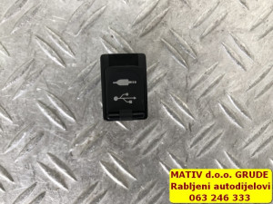 USB AUX port priključak Toyota RAV4 4 2016 86190-42040