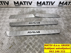 LAJSNA lajsne na pragu Toyota RAV4 4 2016