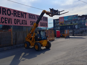 Teleskopski viljuskar JCB