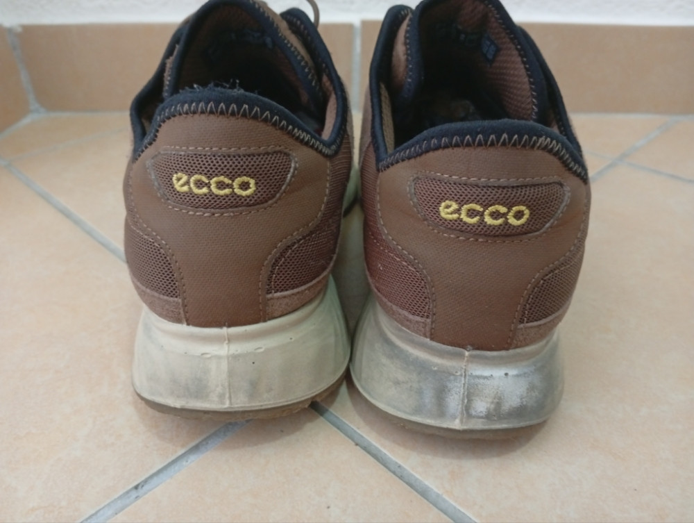 ECCO Gore Tex patike br 42