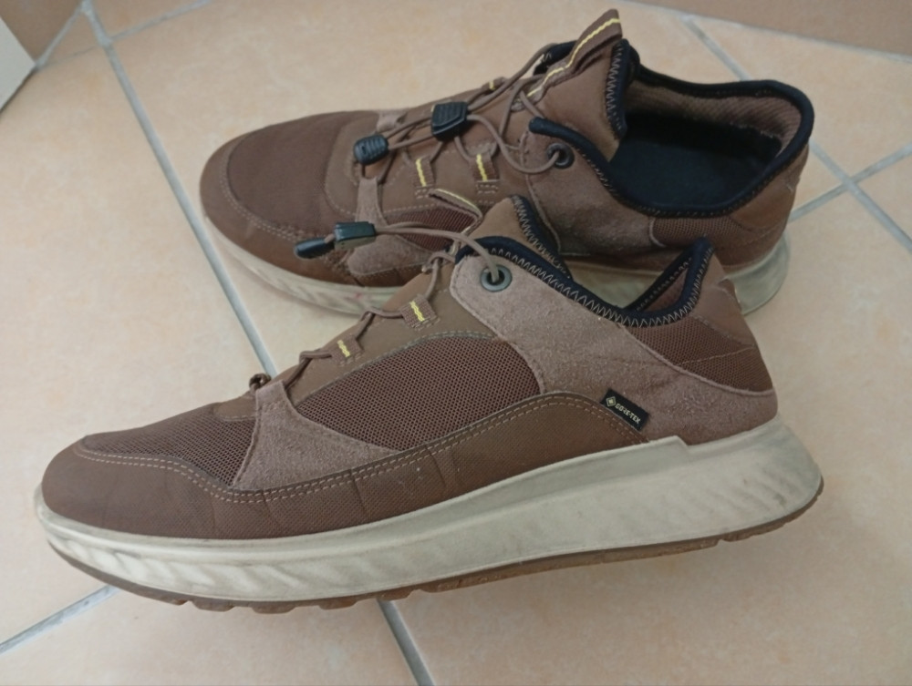 ECCO Gore Tex patike br 42